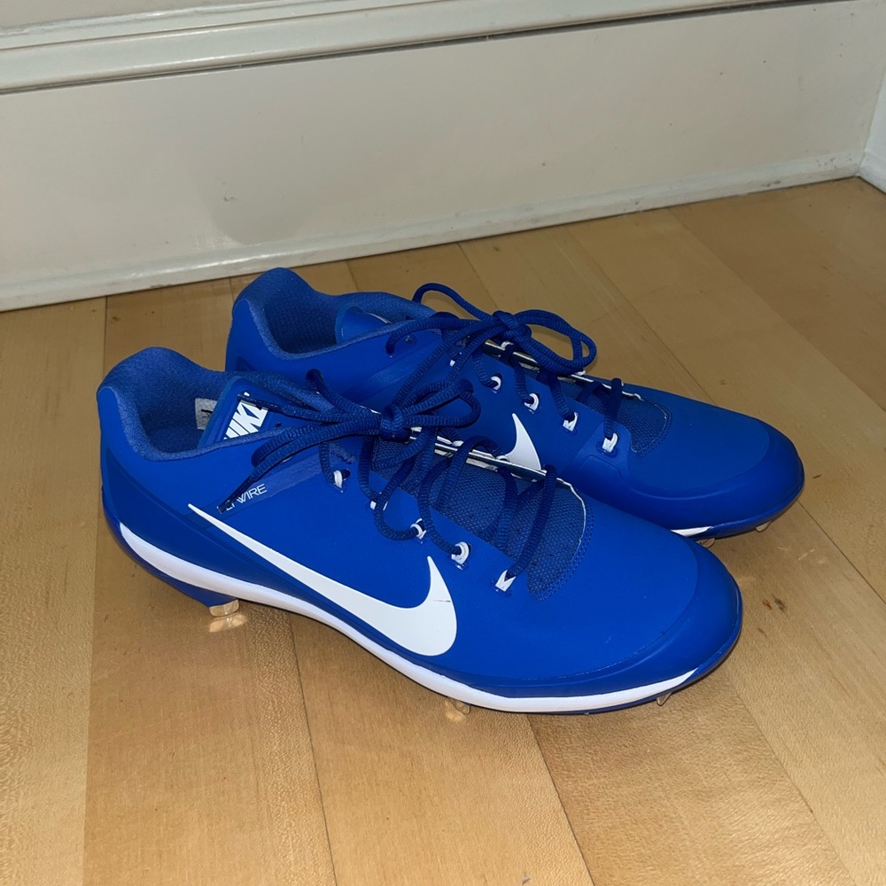 nike clipper baseball cleats